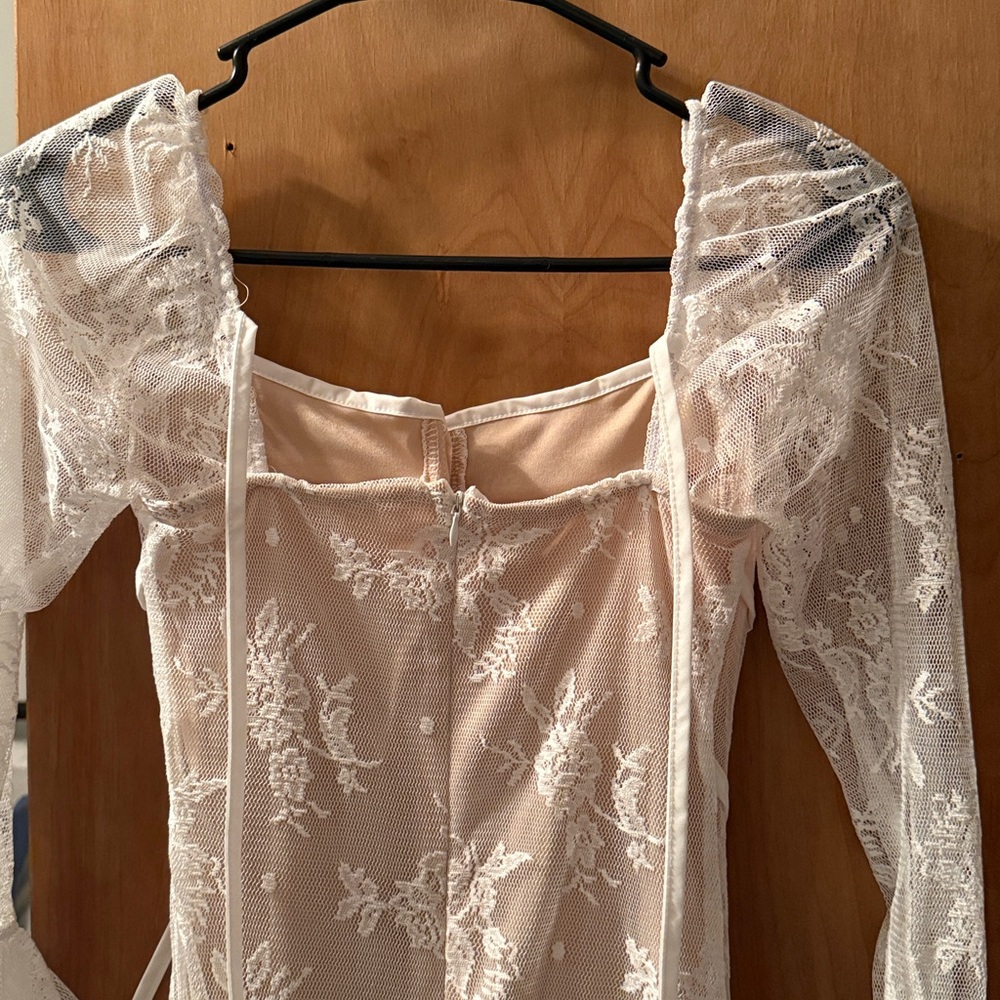 Elegant White Lace Maxi Dress - Picture 8 of 10
